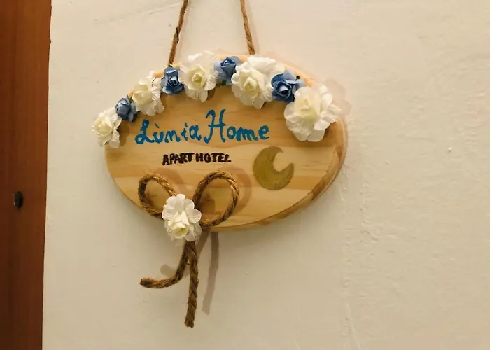 Lunia *